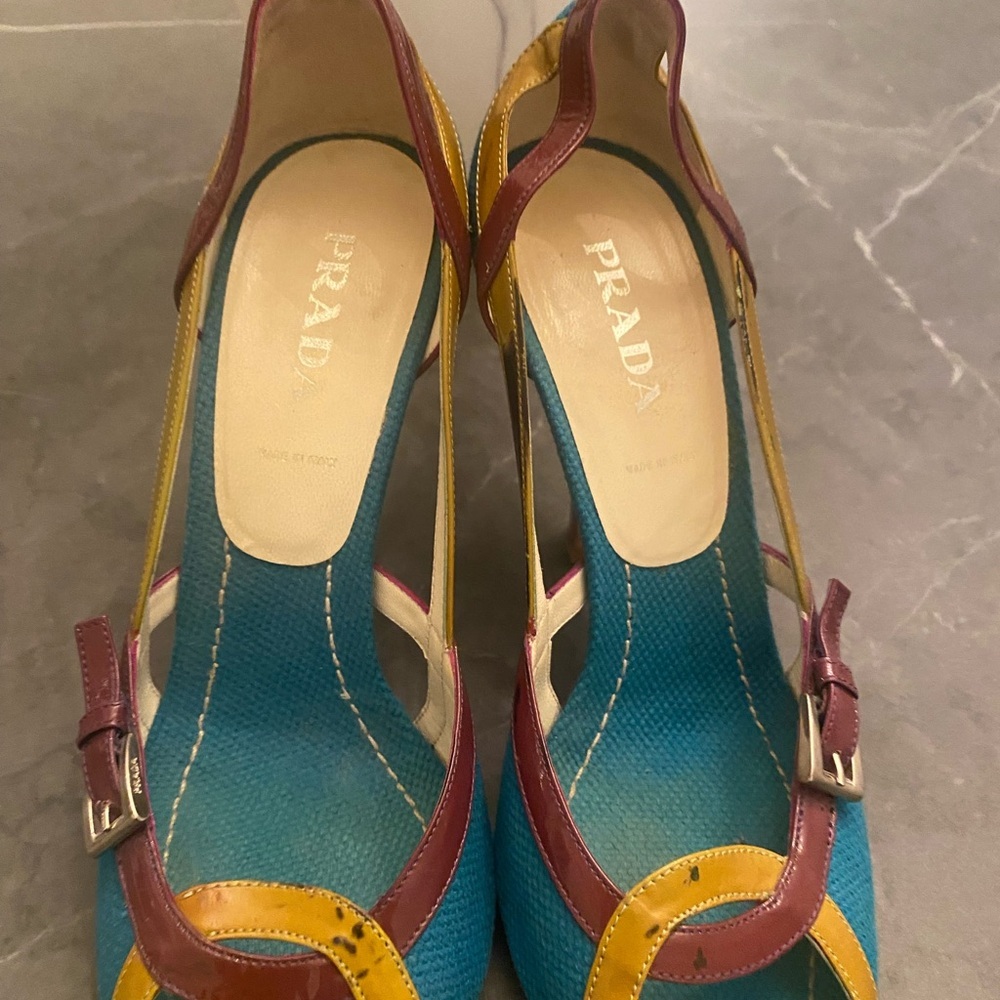 Prada Blue and Yellow Heels with Modern Design - Picture 6 of 12